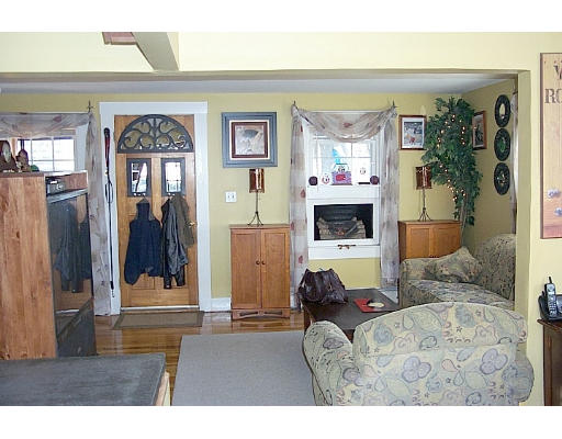 78 Lennox Road, Unit 3 Nahant, MA 01908 - Photo 4 of 6 Gallery Image 4