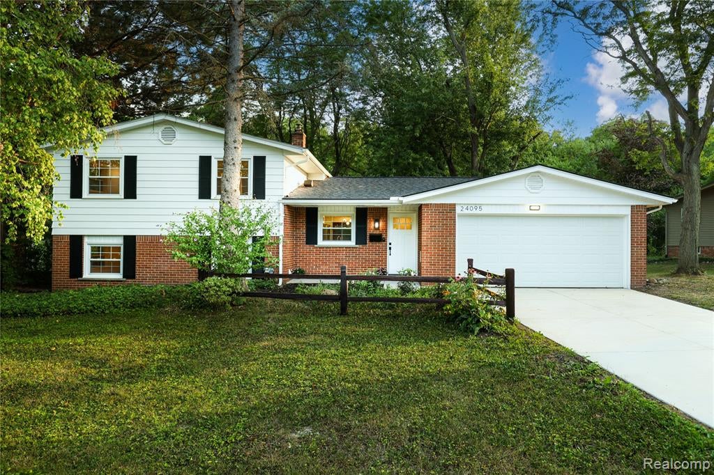 24095 Farmington Road Farmington, MI 48336 - Photo 1 of 51 Gallery Image 1