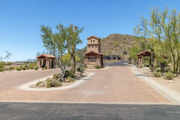 $3,395 | 3055 North Red Mountain, Unit 153, Mesa, AZ 85207
