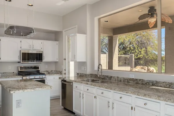 $3,395 | 3055 North Red Mountain, Unit 153, Mesa, AZ 85207