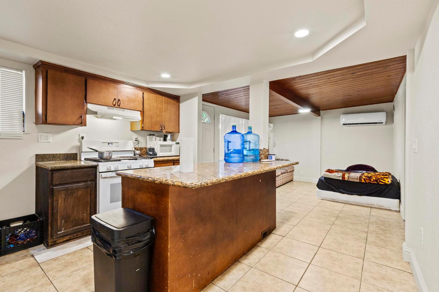 386 North Barrett Road Yuba City, CA 95991 - Photo 14 of 50