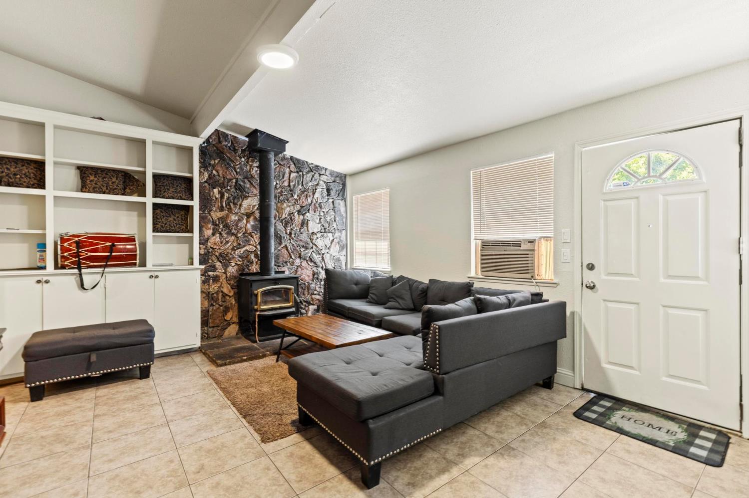 386 North Barrett Road Yuba City, CA 95991 - Photo 7 of 50