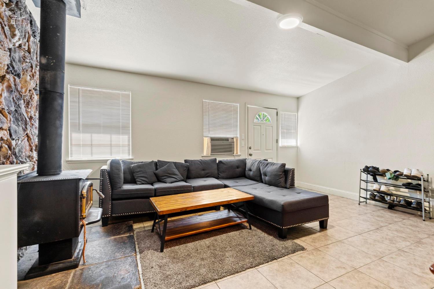 386 North Barrett Road Yuba City, CA 95991 - Photo 8 of 50