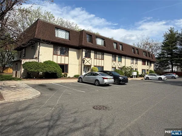 $364,900 | 192 Burnett Avenue, Maplewood, NJ 07040