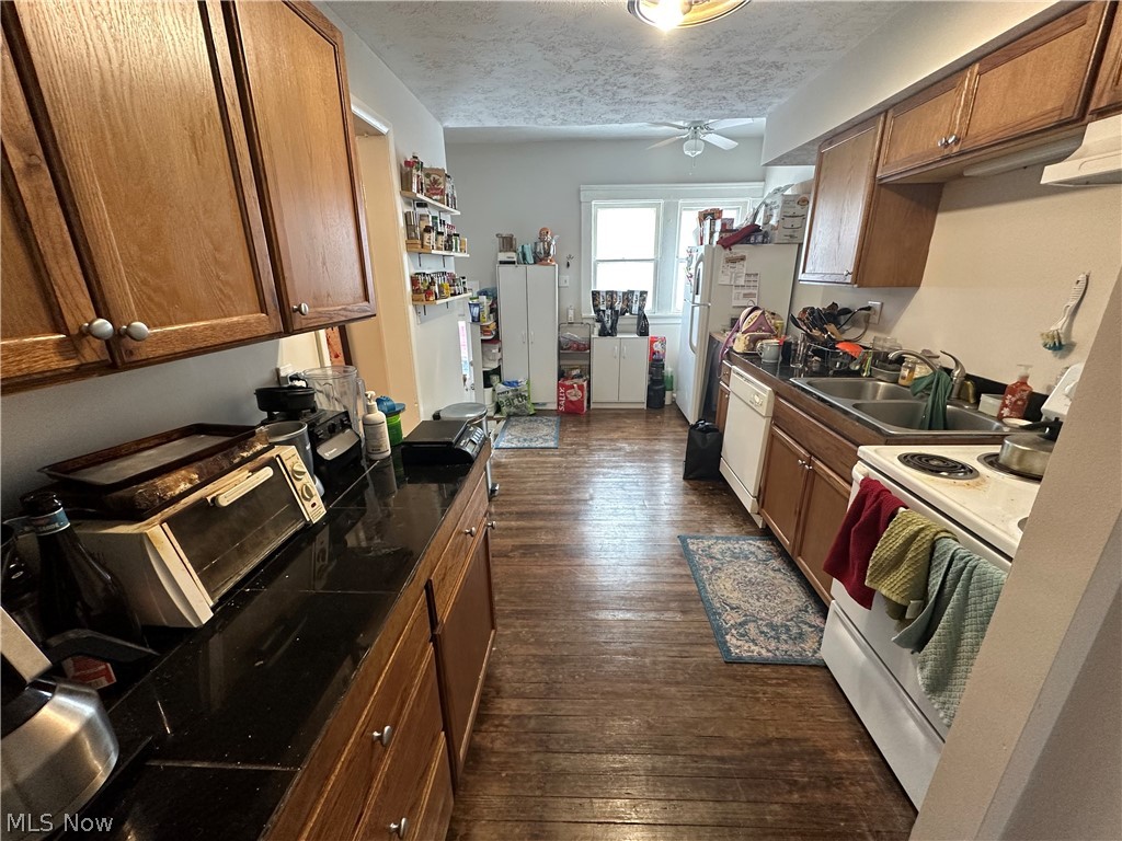 1725 Compton Road Cleveland Heights, OH 44118 - Photo 5 of 19 Gallery Image 5