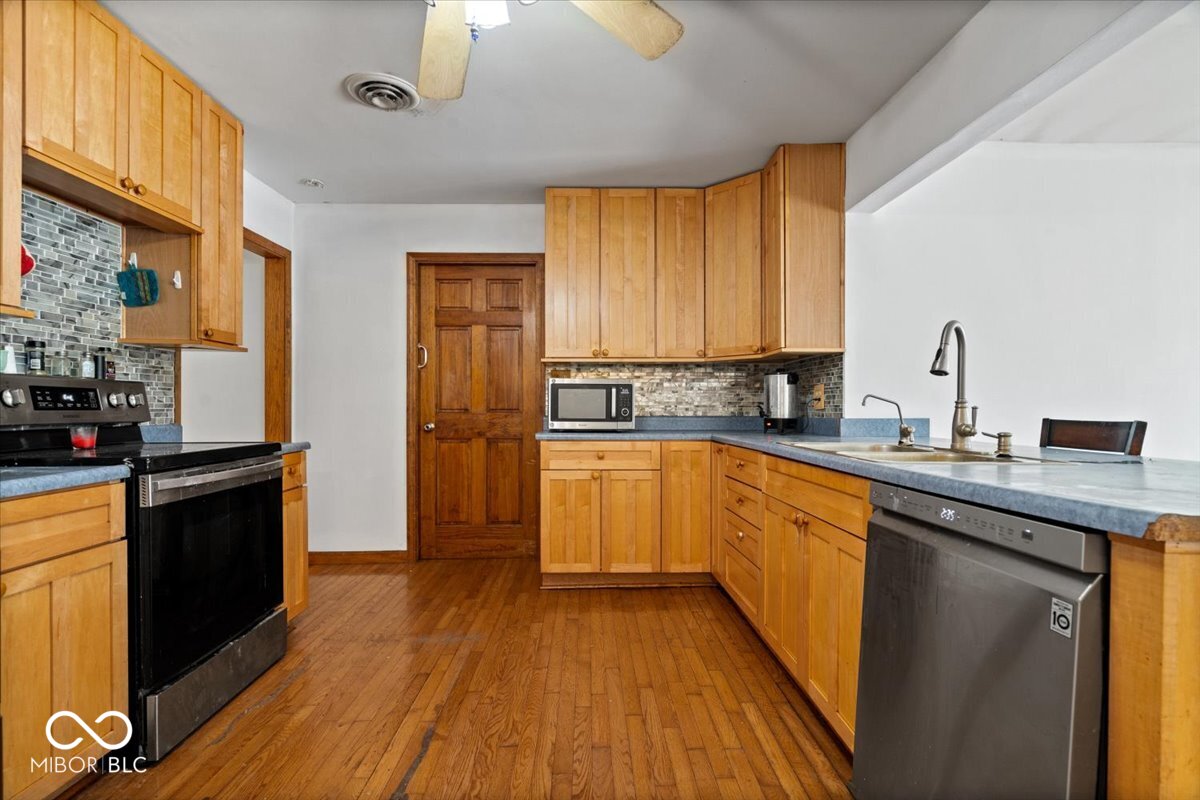 386 Jordan Road Indianapolis, IN 46217 - Photo 13 of 45 Gallery Image 13