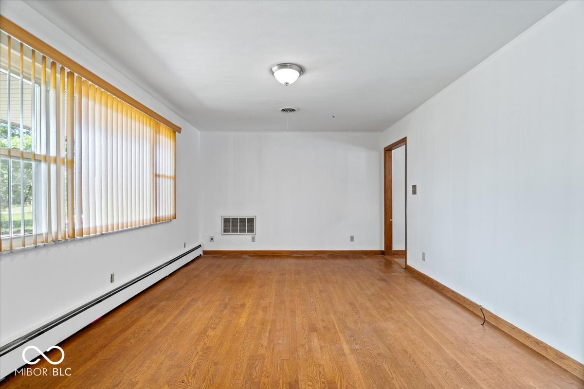 386 Jordan Road Indianapolis, IN 46217 - Photo 18 of 45 Gallery Image 18