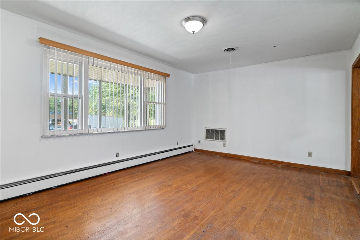 386 Jordan Road Indianapolis, IN 46217 - Photo 19 of 45 Gallery Image 19