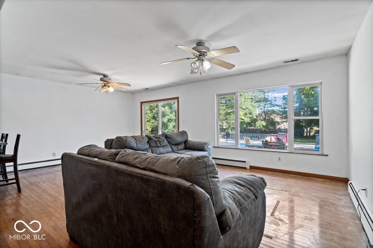 386 Jordan Road Indianapolis, IN 46217 - Photo 4 of 45 Gallery Image 4