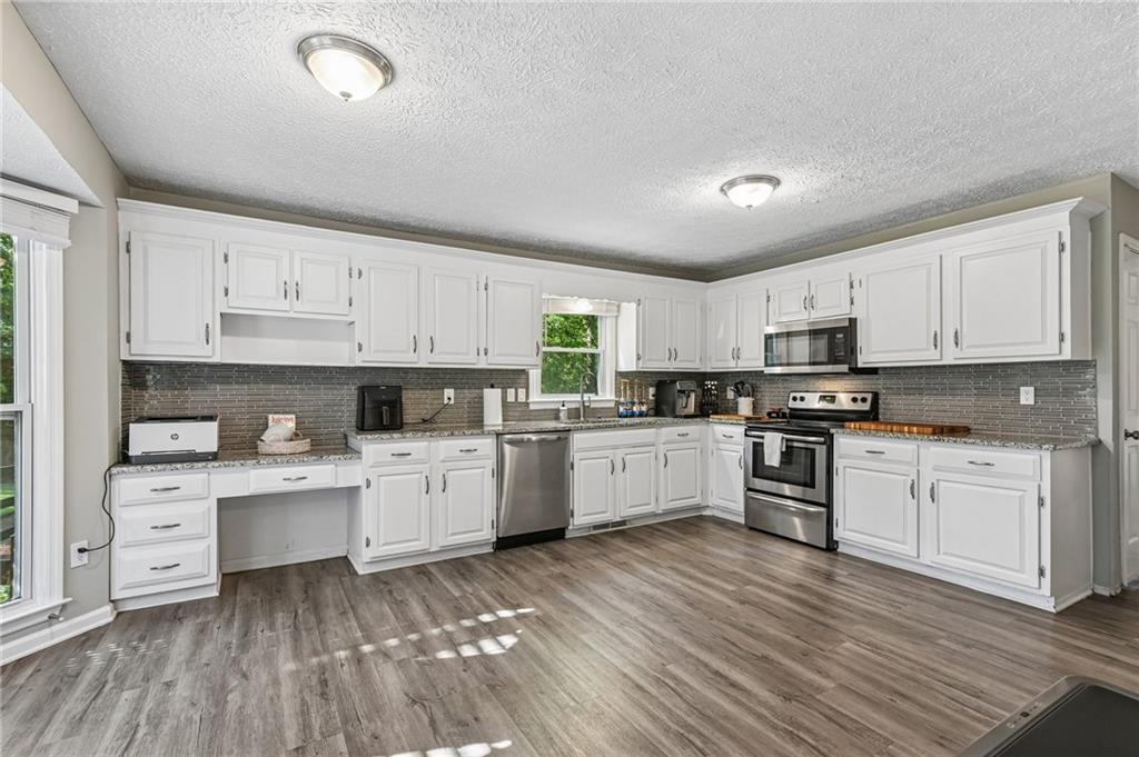 2068 Signal Ridge Chase Northwest Kennesaw, GA 30152 - Photo 9 of 28 Gallery Image 9