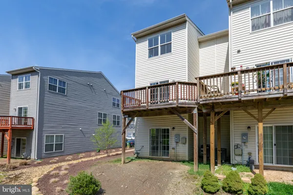 $414,900 | 400 Woodstream Circle, Unit 32140, Stafford, VA 22556