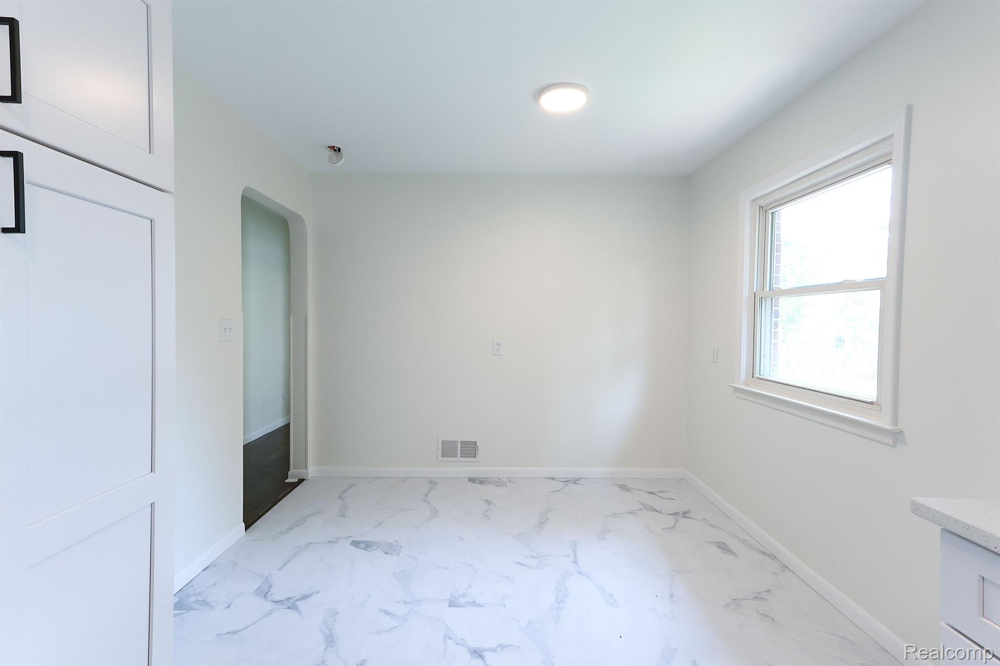 180 North Hewitt Road Ypsilanti, MI 48197 - Photo 11 of 31 Gallery Image 11