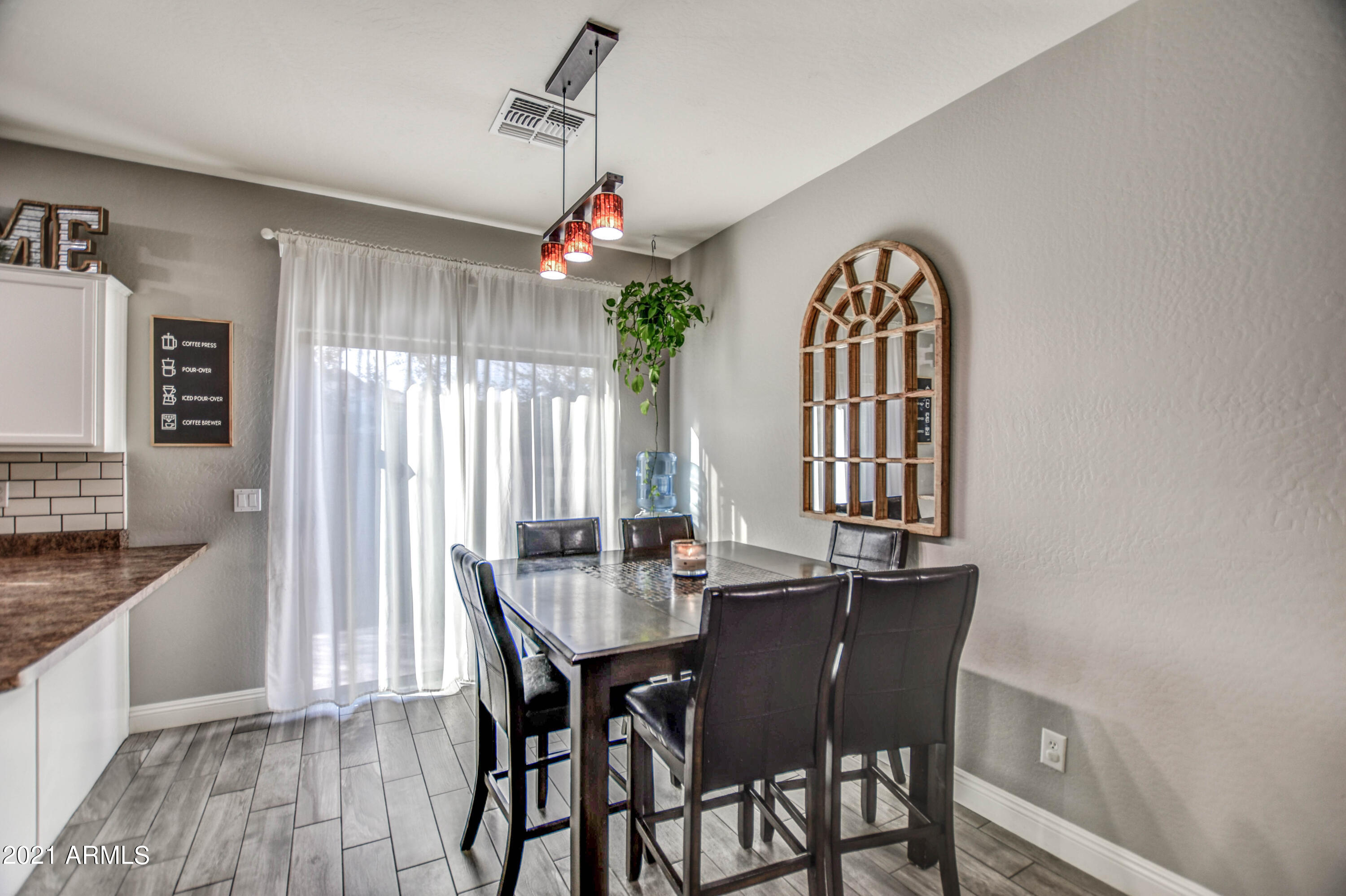 10225 West Camelback Road, Unit 49 Phoenix, AZ 85037 - Photo 15 of 31 EAT IN 1
