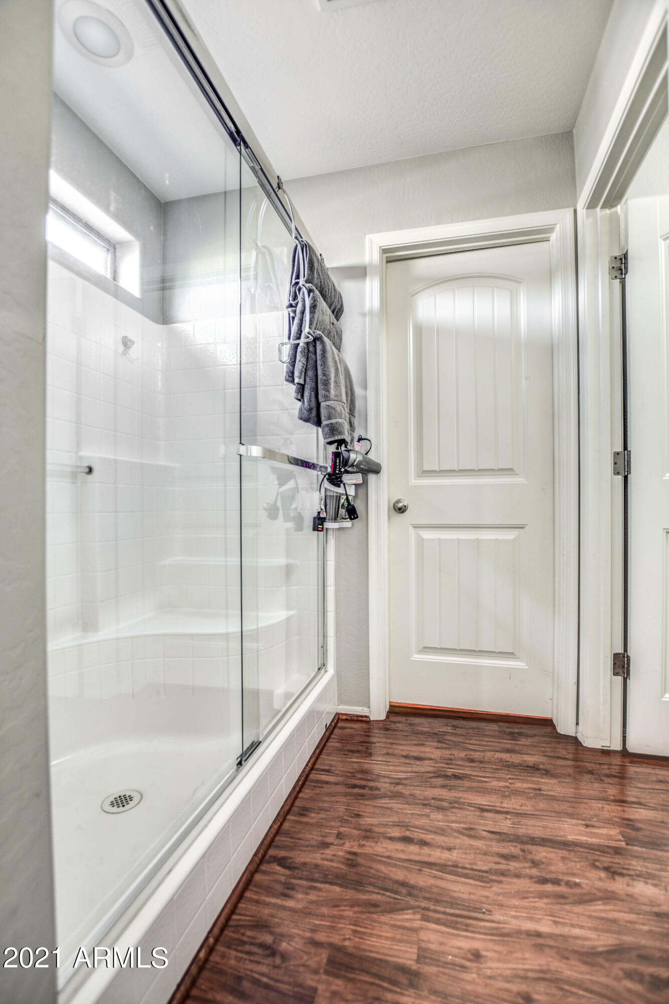 10225 West Camelback Road, Unit 49 Phoenix, AZ 85037 - Photo 20 of 31 MASTER BATH 2