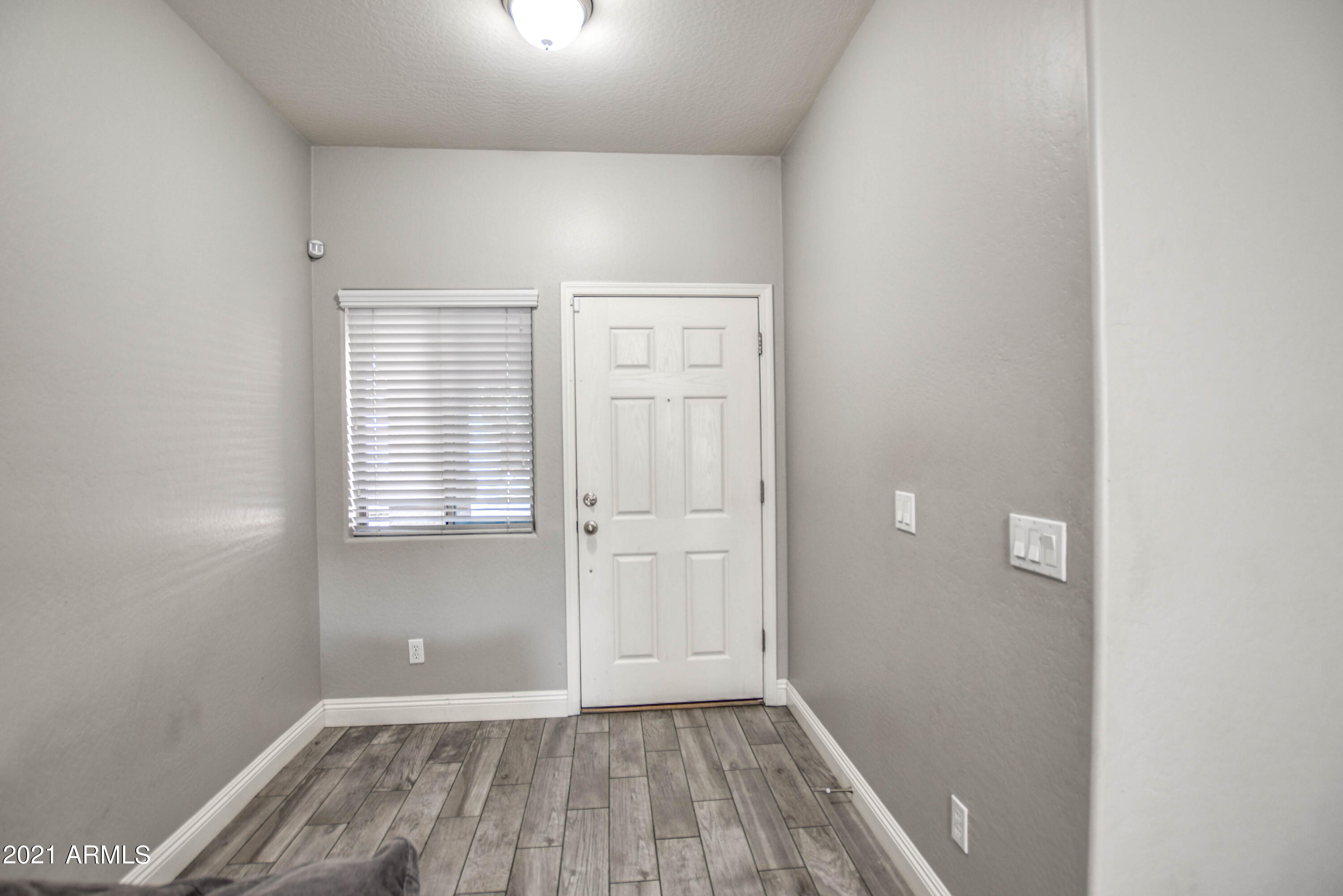 10225 West Camelback Road, Unit 49 Phoenix, AZ 85037 - Photo 3 of 31 ENTRY 1