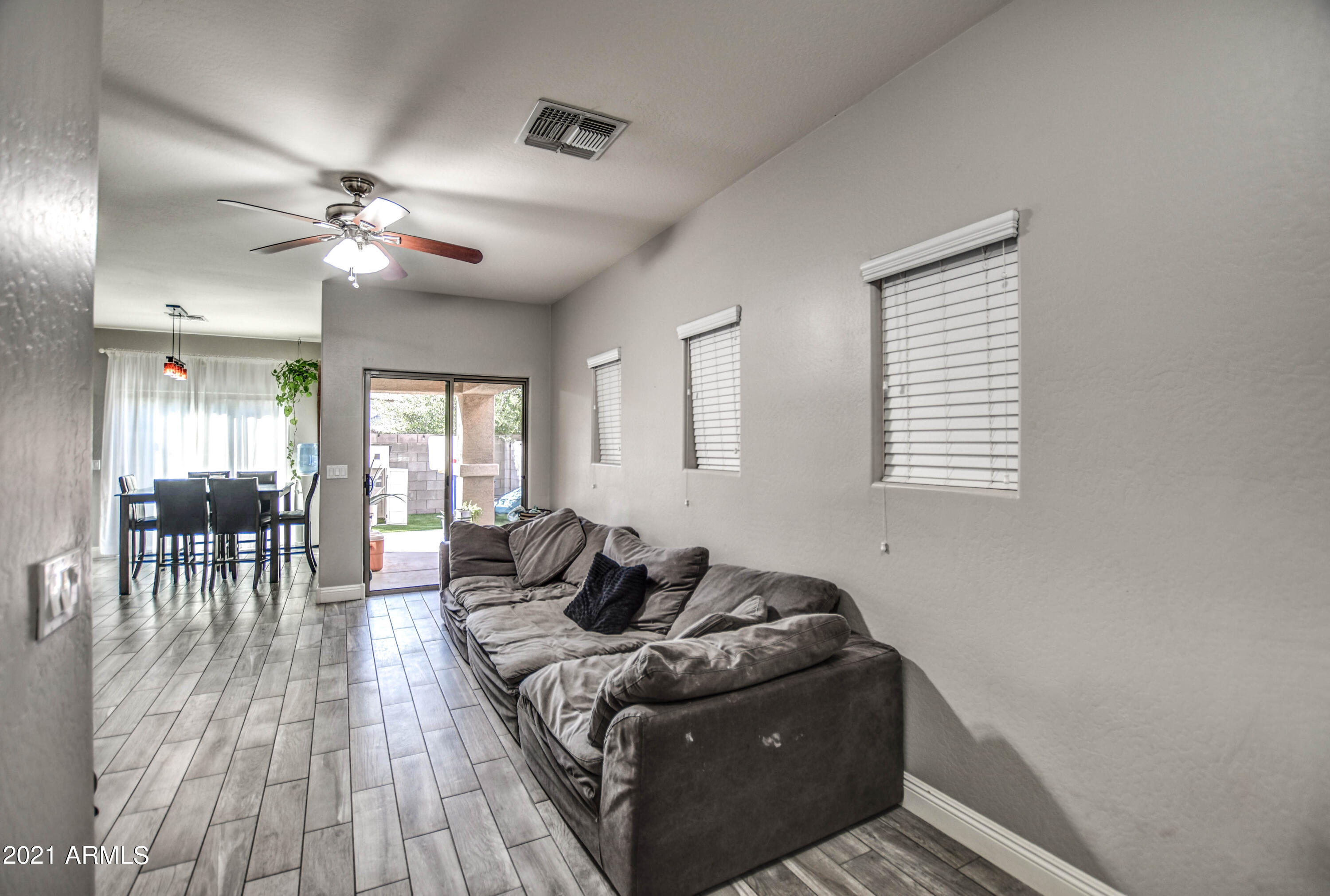 10225 West Camelback Road, Unit 49 Phoenix, AZ 85037 - Photo 4 of 31 ENTRY 2