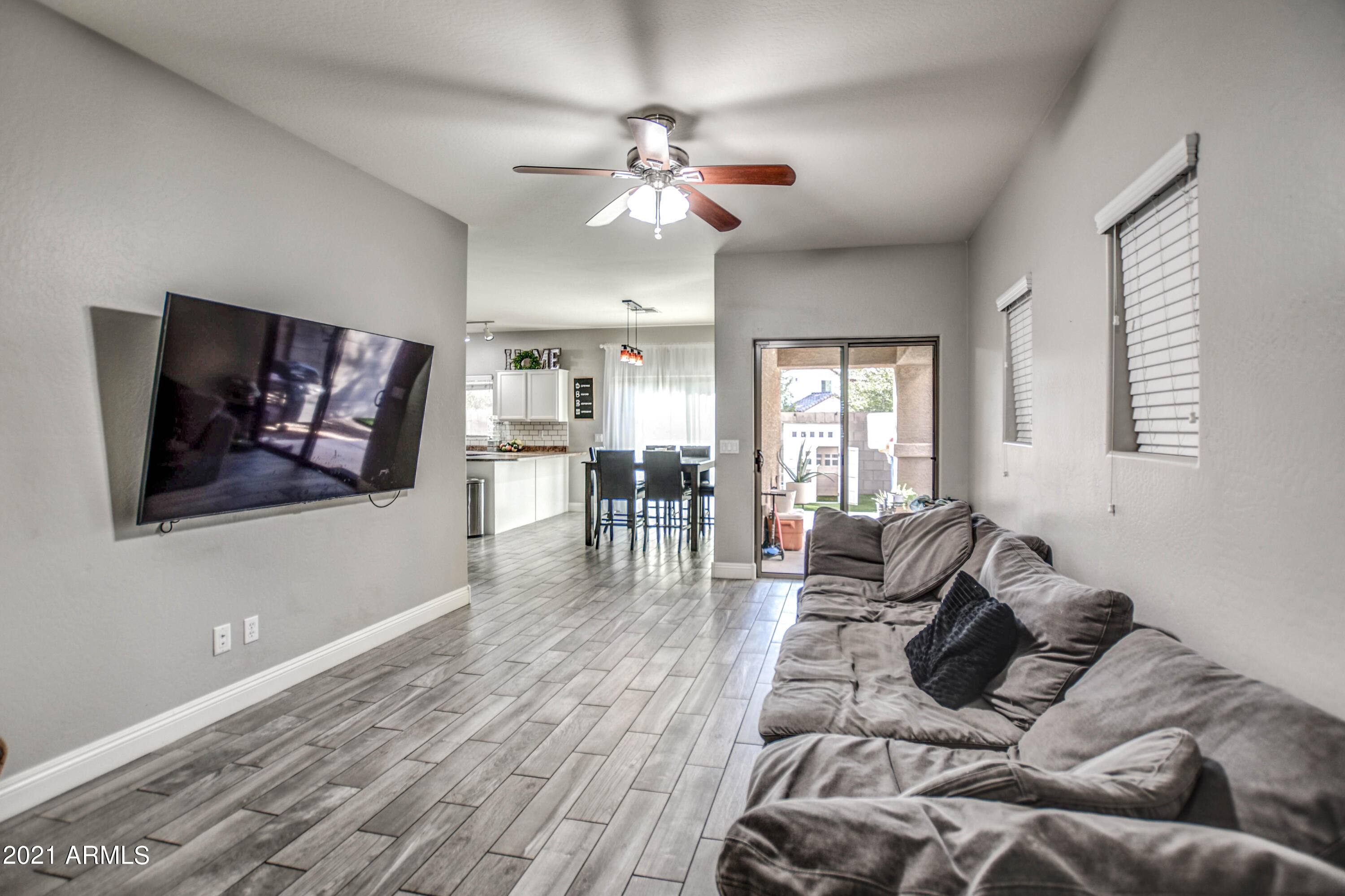 10225 West Camelback Road, Unit 49 Phoenix, AZ 85037 - Photo 7 of 31 LIVING 3