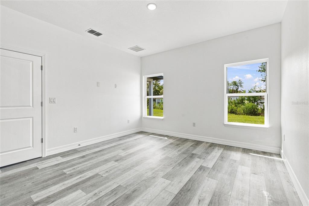 16337 Southwest 17th Terrace Road Ocala, FL 34473 - Photo 8 of 21 Gallery Image 8