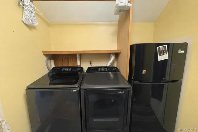 $850,000 | 40 Alton Road, Babylon, NY 11702