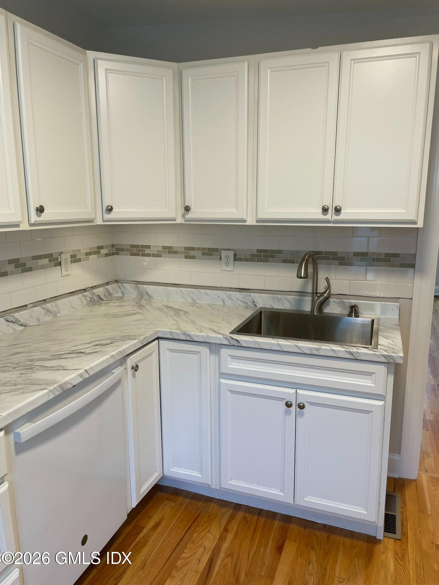 57 Pemberwick Road, Unit 3 Greenwich, CT 06831 - Photo 3 of 15 kitchen