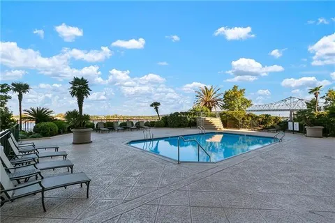 $2,375,000 | 600 Port Of New Orleans Place, Unit 6F, New Orleans, LA 70130