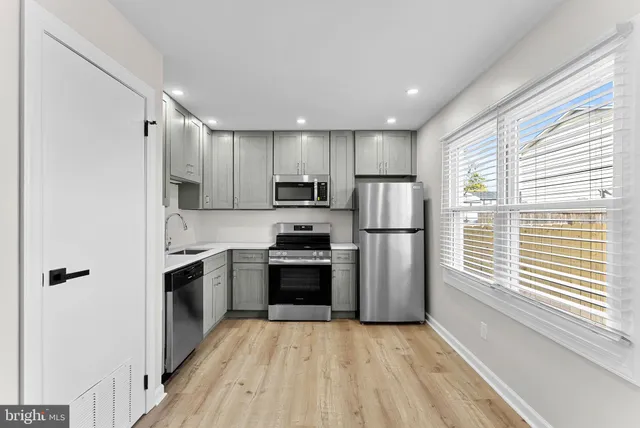 $1,900 | 210 Cameron Street, Berryville, VA 22611