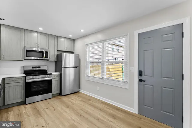 $1,900 | 210 Cameron Street, Berryville, VA 22611