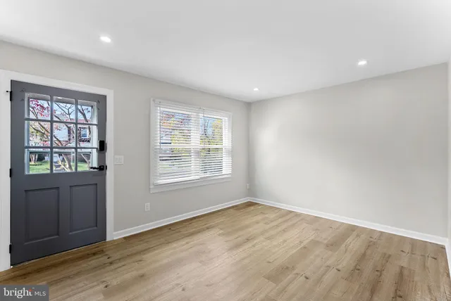 $1,900 | 210 Cameron Street, Berryville, VA 22611