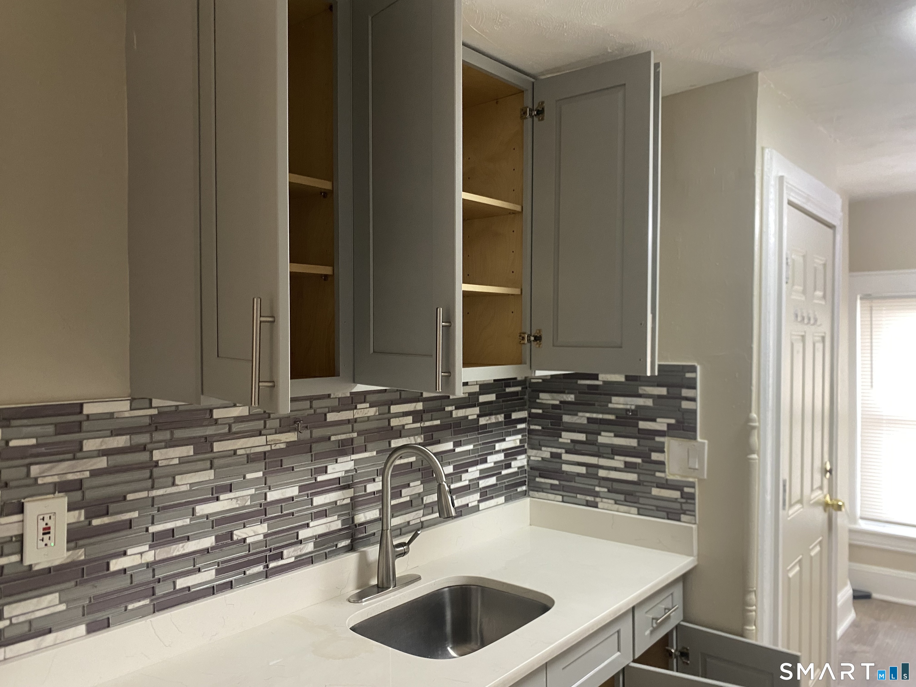 454 Summit Street Bridgeport, CT 06606 - Photo 3 of 3