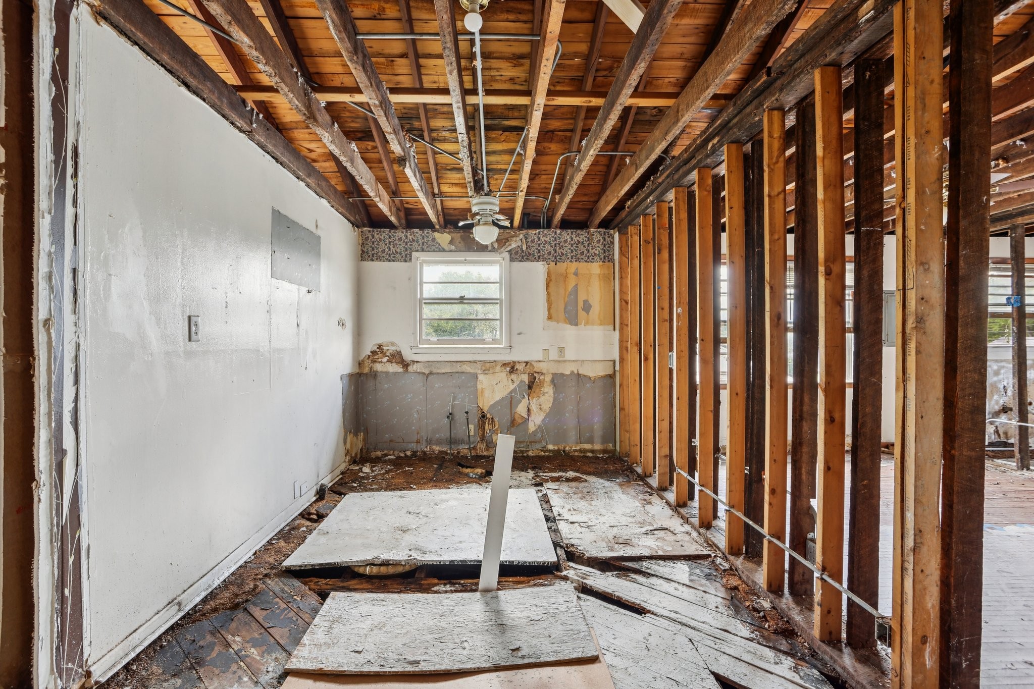 1102 Dew Street Nashville, TN 37206 - Photo 8 of 24