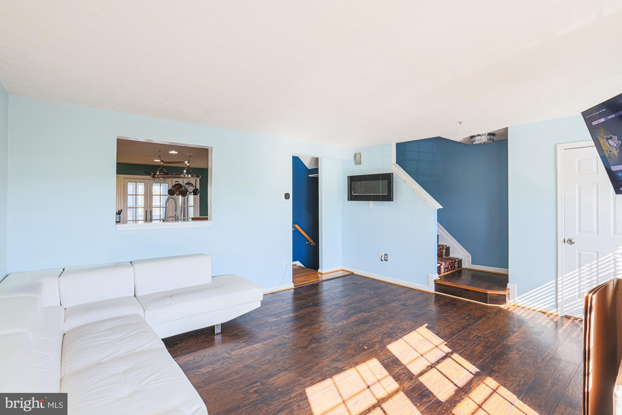 907 Tipton Road Middle River, MD 21220 - Photo 24 of 46 Living Room Upper Level 1
