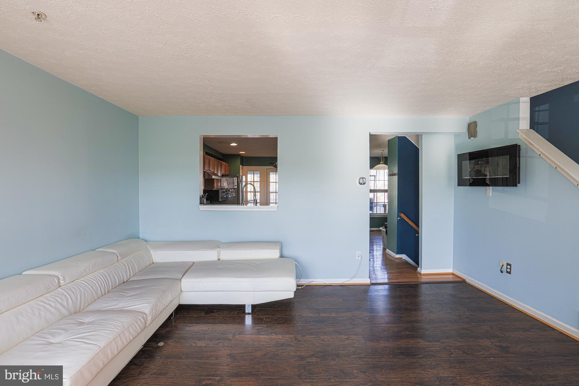 907 Tipton Road Middle River, MD 21220 - Photo 25 of 46 Living Room Upper Level 1