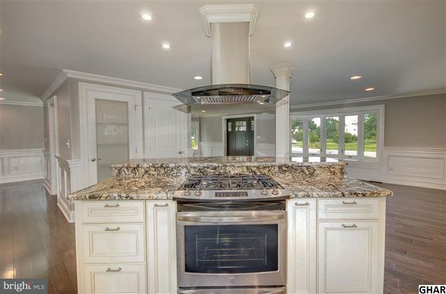 236 Hilltop Road Hummelstown, PA 17036 - Photo 7 of 25 Gallery Image 7
