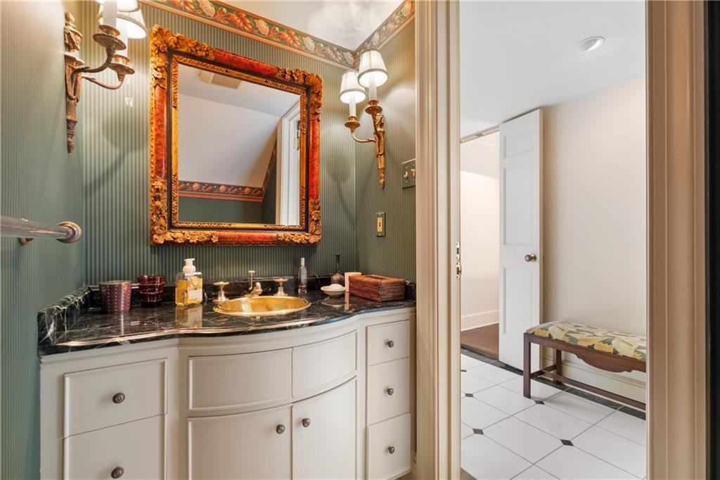 5414 Kipling Road Pittsburgh, PA 15217 - Photo 20 of 36 Gallery Image 20