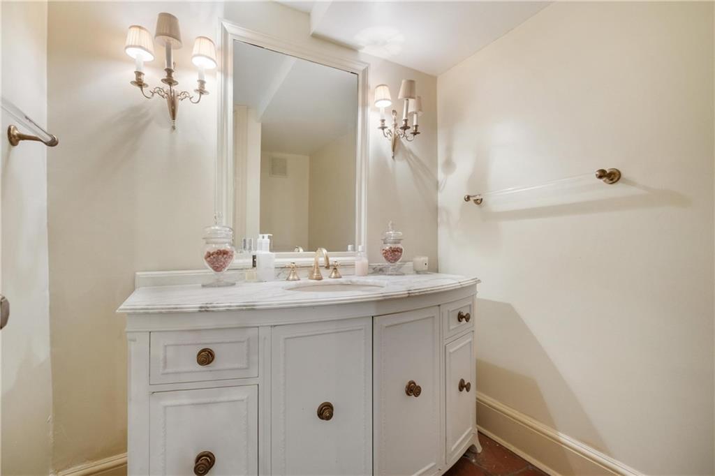 5414 Kipling Road Pittsburgh, PA 15217 - Photo 26 of 36 Gallery Image 26