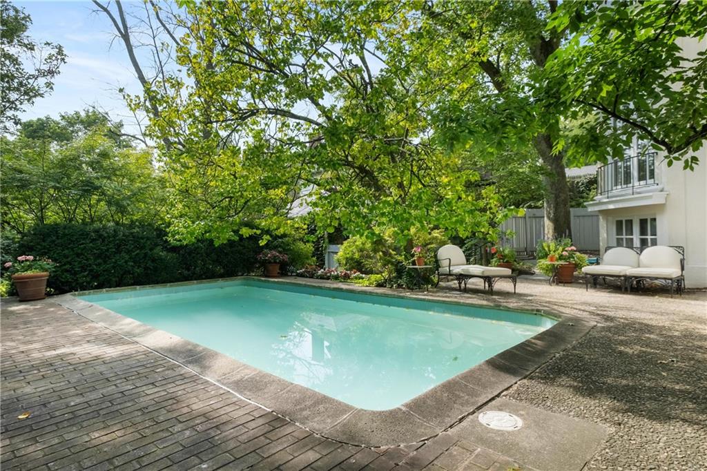 5414 Kipling Road Pittsburgh, PA 15217 - Photo 7 of 36 Gallery Image 7