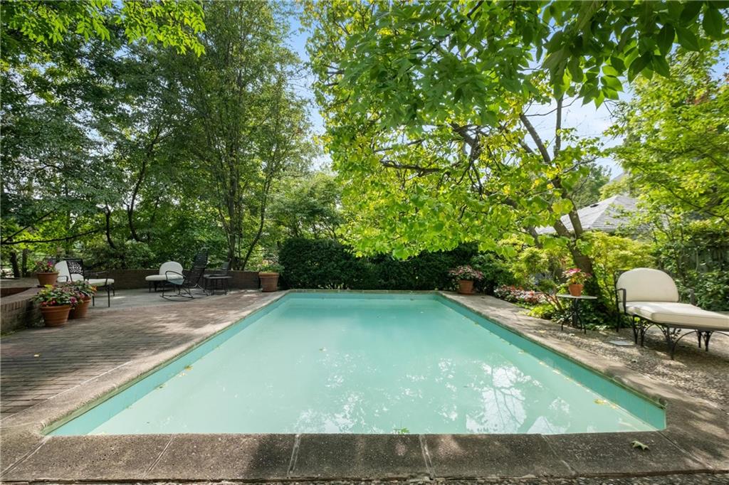5414 Kipling Road Pittsburgh, PA 15217 - Photo 8 of 36 Gallery Image 8