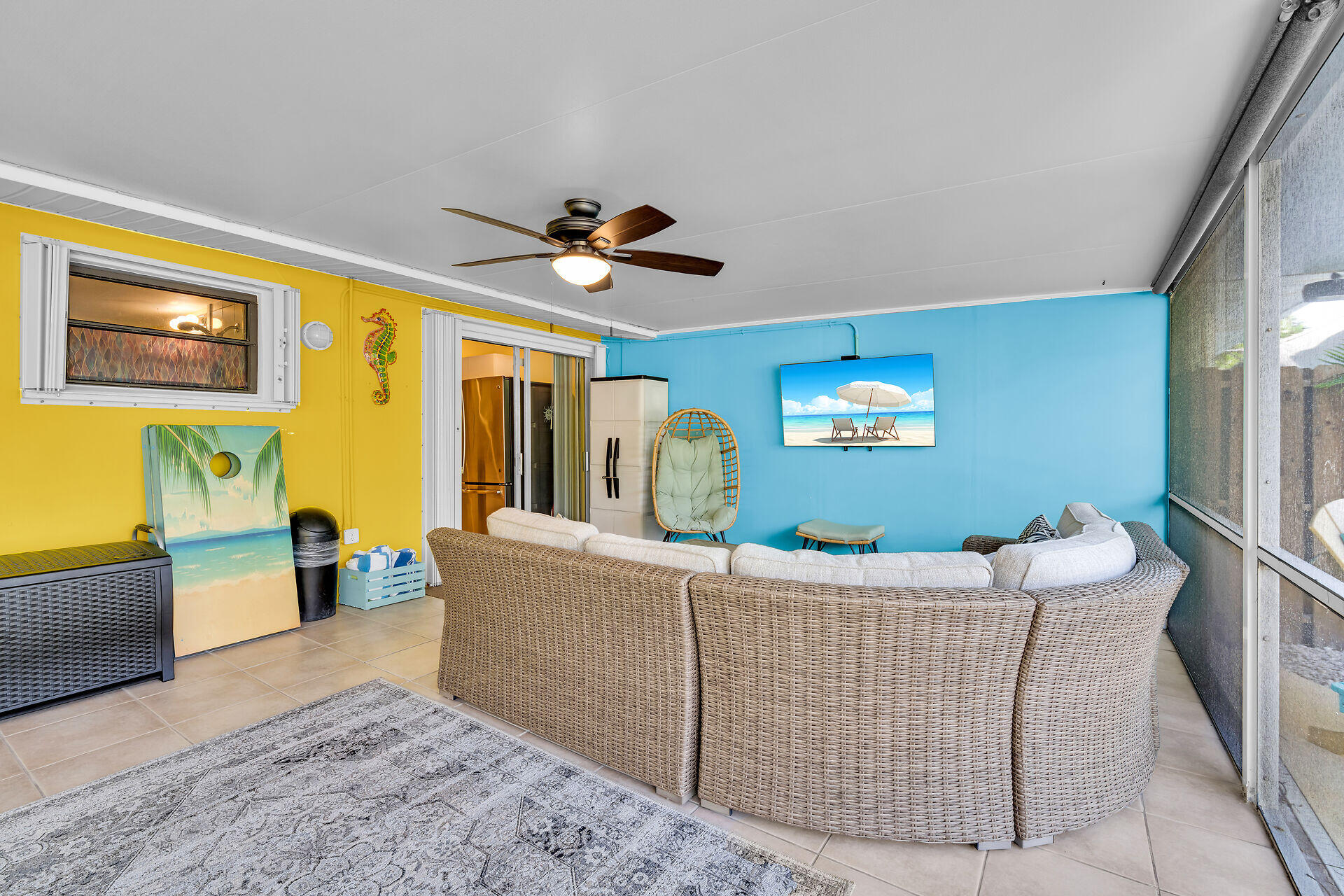 171 10th Street Key Colony Beach, FL 33051 - Photo 10 of 56 Screened Porch Living