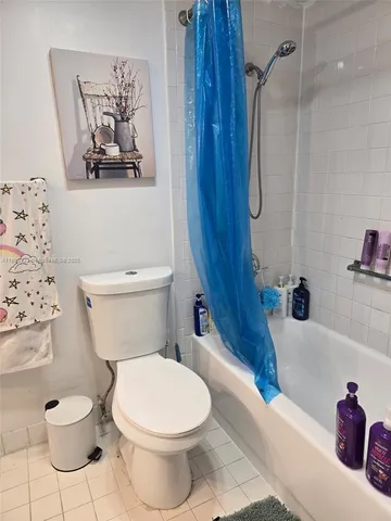 $1,950 | 901 Hillcrest Drive, Unit 501, Hollywood, FL 33021