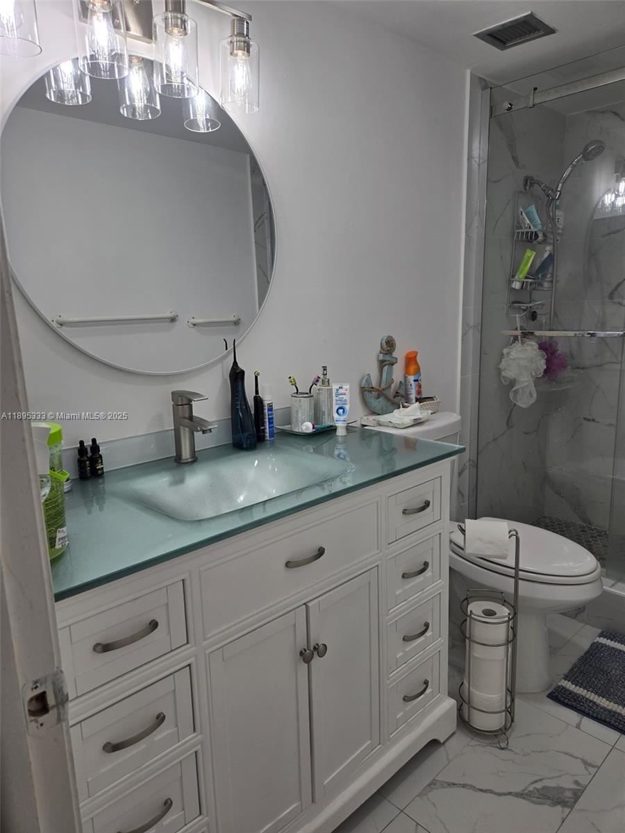 901 Hillcrest Drive, Unit 501 Hollywood, FL 33021 - Photo 5 of 9