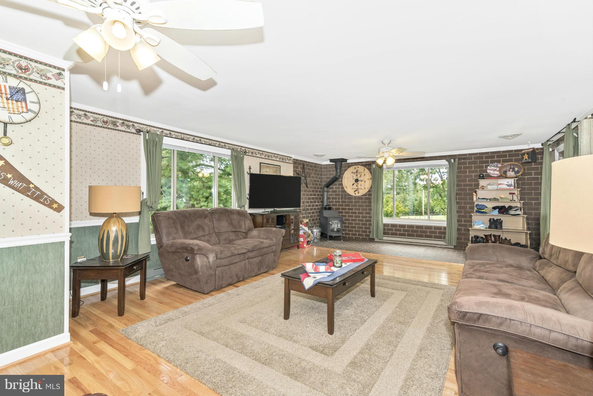 2114 Pleasant View Road Adamstown, MD 21710 - Photo 12 of 27 Family Room