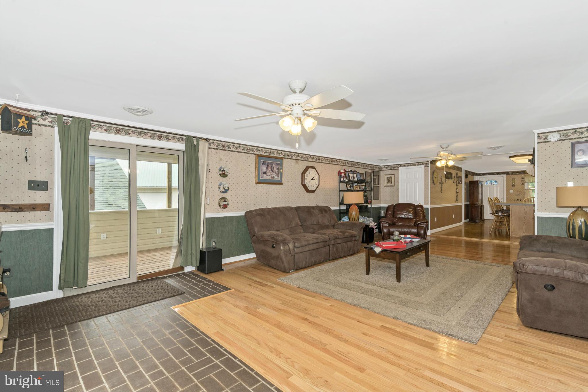 2114 Pleasant View Road Adamstown, MD 21710 - Photo 14 of 27 Family Room