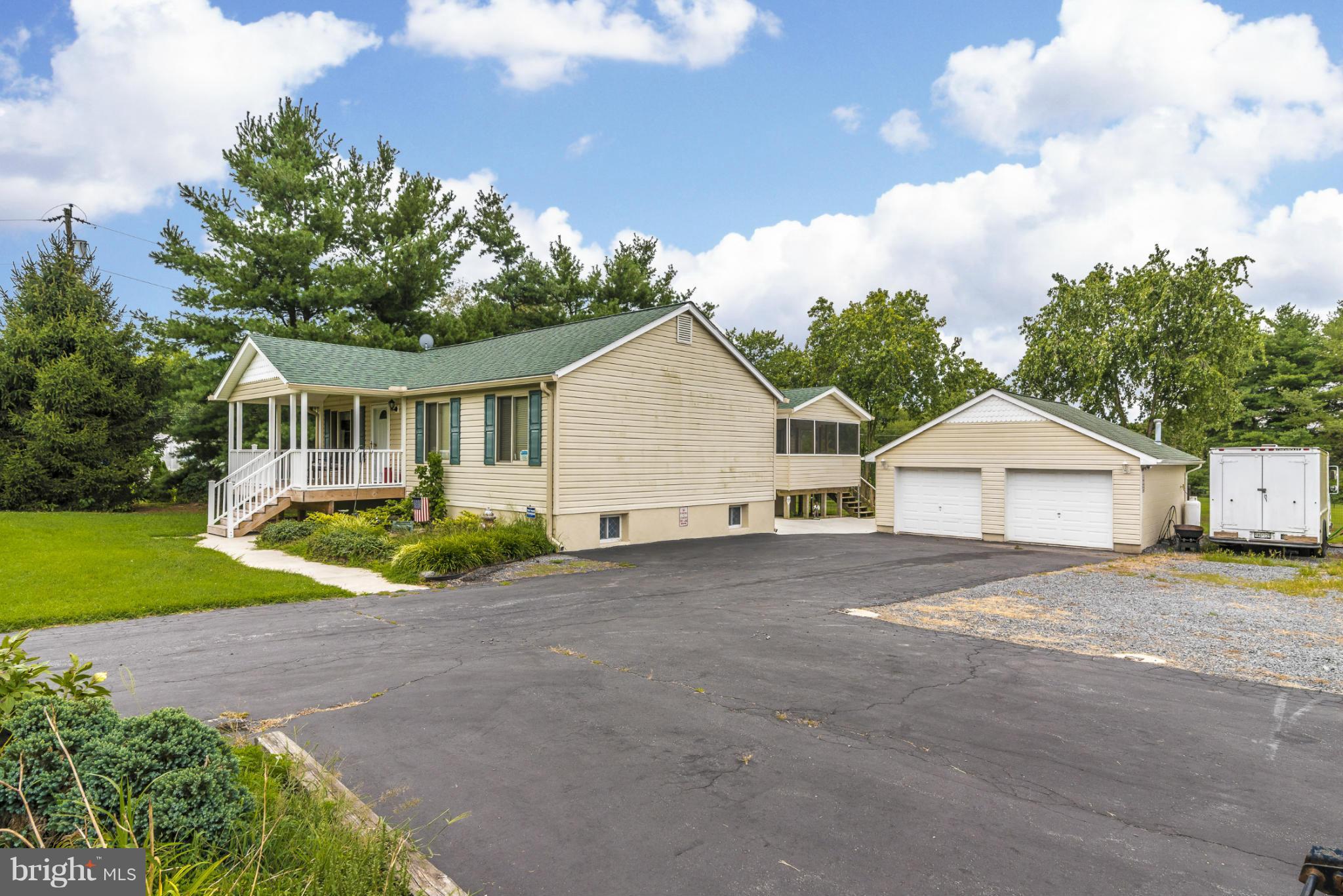 2114 Pleasant View Road Adamstown, MD 21710 - Photo 4 of 27 Exterior (Front)