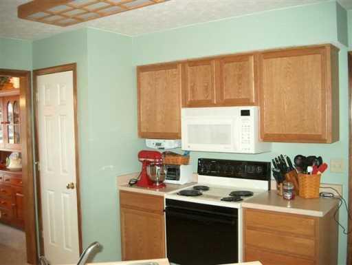 5872 West Ridgewood Road Springfield, OH 45503 - Photo 7 of 8 Gallery Image 7