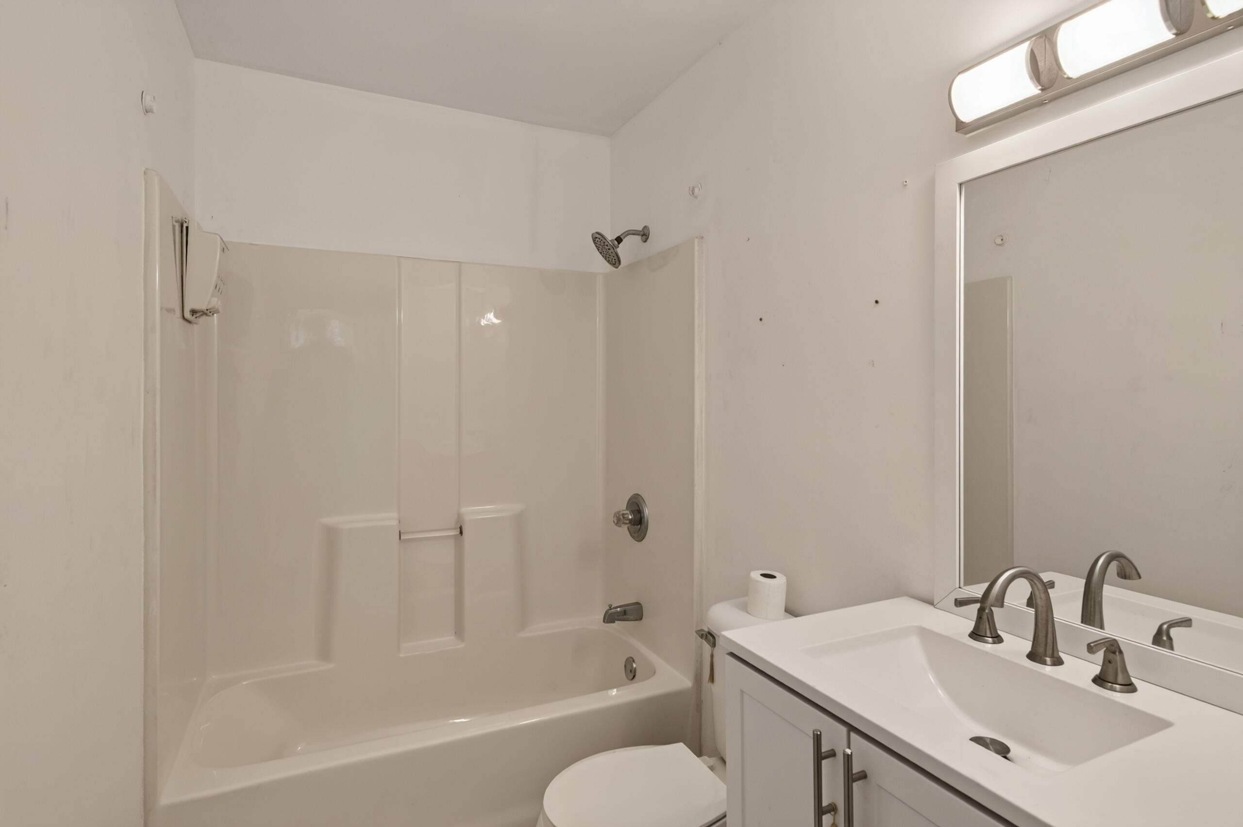364 Ridgeview Drive Berea, KY 40403 - Photo 47 of 48 Guest Bath #2
