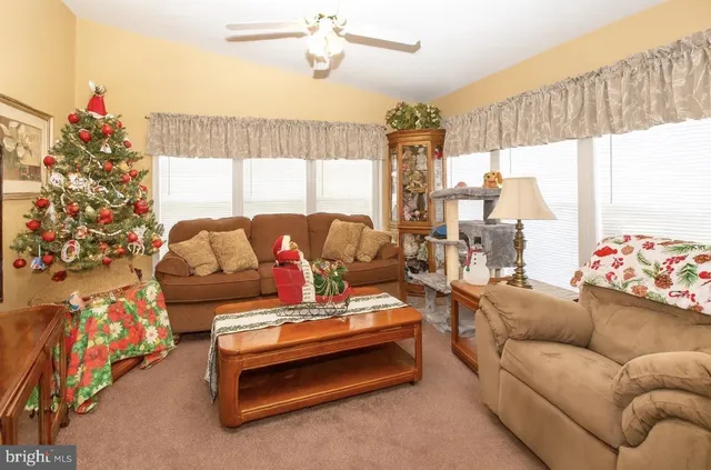 $218,000 | 303 Carver Lane, Royersford, PA 19468