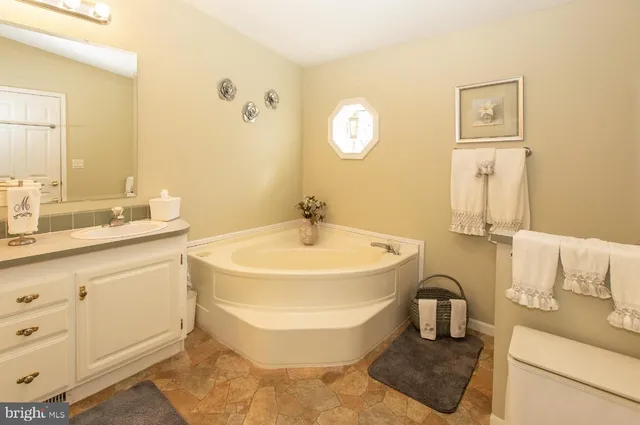 $218,000 | 303 Carver Lane, Royersford, PA 19468