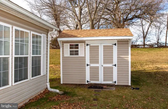 $218,000 | 303 Carver Lane, Royersford, PA 19468