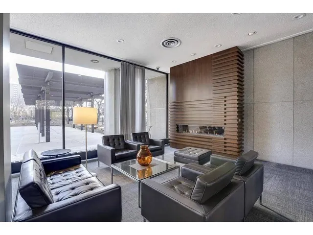 $4,000 | 15 S North 1st Street, Unit A1502, Minneapolis, MN 55401