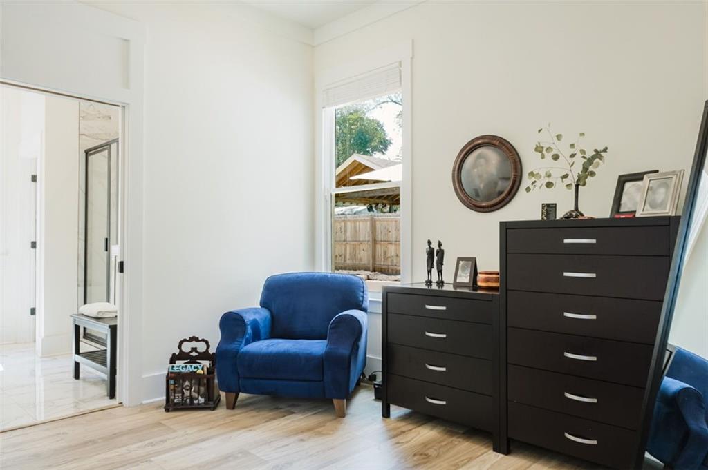 330 Mount Zion Road Southwest Hapeville, GA 30354 - Photo 24 of 41 a living room with furniture and a mirror